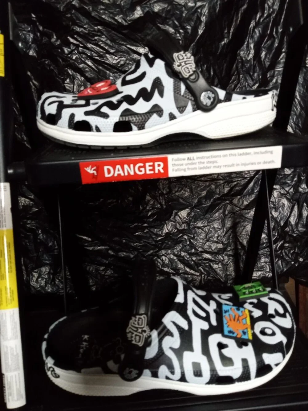 KEITH HARING X CROCS 